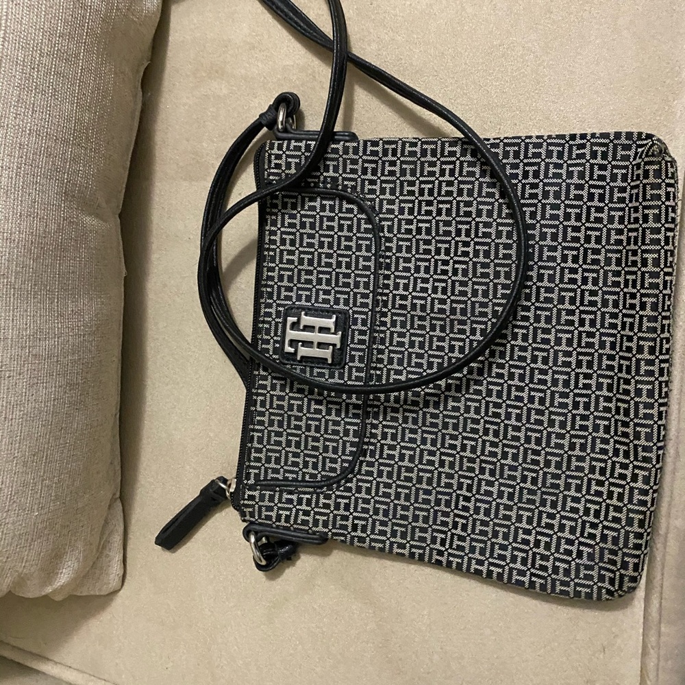 Tommy Hilfiger cross body purse